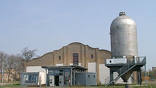Der Haupteinang in das Industrie- und Filmmuseum Wolfen