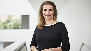 Portrait von Rita Helter.